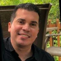 Stephen Elton's Instagram, Twitter & Facebook