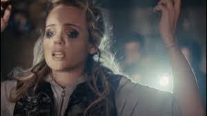 Lara Benedict's Instagram, Twitter & Facebook