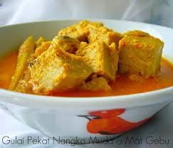 Makanan khas jawa tengah memang begitu menggoda untuk dicicipi kalau kita berkunjung ke suatu daerah. Resepi Gulai Nangka Muda