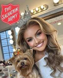 alliegriffis @missgavol and I had a great day in Covington, GA visiting  sponsors and raising scholarship $$$! Thank you to Dan Babb State Farm;  Scoops; Bitten by Shelvie Jean; Covington Visitors Bureau;