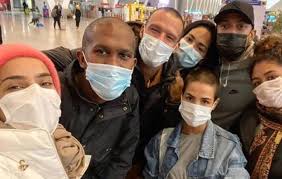 O câncer foi descoberto no dia 7 de maio, ainda. Elenco Da Novela Genesis Retorna Do Marrocos Em Voo Fretado Pela Record Tv Ofuxico