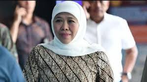 Bupati nganjuk yang bernama novi rahman hidayat yang punya 36 perusahaan dan 40.000 baru dua hari menjabat sebagai bupati nganjuk, novi rahman hidayat di diluruk oleh puluhan korban. Bupati Nganjuk Novi Rahman Hidayat Kena Ott Kpk Khofifah Tegur Kepala Daerah Bagian 1