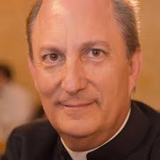 Filwaqt li nibqgħu nuru l-apprezzament tagħna lejn ħidmet il-Kan Vinċenz  Cachia bħala Prepostu Arċipriet u nibqgħu inwegħduh it-talb tagħna nilqgħu  b'ferħ l-aħbar li Monsinjur Paul Carmel Vella ser jingħata l-Insedjament  ta' Prepostu