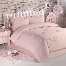 Ayse Adli Kullanicinin Beautiful Shabby Chic Interior Design Panosundaki Pin Yatak Odasi Yatak Oya