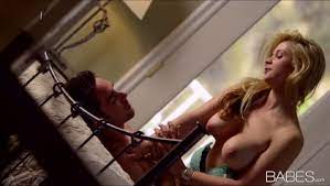 Sarah vandella masturbating in the rain. Stunning Blonde Wife Sarah Vandella Rides Her Husband Free Xxx Porn Videos Oyoh