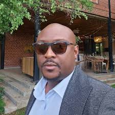 This weekend marks 4 years at Agnew. So to push myself out of my comfort  zone, I celebrated by becoming a trained snake handler