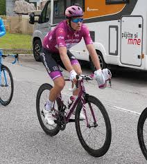The leader's famous maglia rosa takes its hue from the distinctive colour of italian sports daily gazzetta dello sport, which. Pornografija Spalnica Na Voljo Giro Cycling Jersey Greginmotion Com