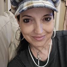 Self propelled, 21", commercial mower. Runs great. Needs nothing. Around  800 new. 300 obo.