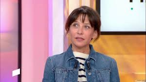 Hémorragie, déchirure... elle raconte sa mésaventure sexuelle avec AD  Laurent