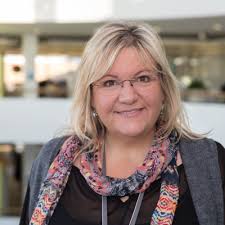 Off to meet the Royal Family in January with Vicky Goodman 💚💙