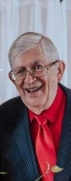 Dee Richards's Instagram, Twitter & Facebook