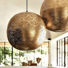 Suspension En Metal Perfore Dore D40cm Diwala Suspensions Electrifiees Alinea Suspension Metal Metal Perfore Deco Orientale