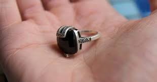 Comment Fabriquer Une Bague Magique Pour Attirer Les Femmes