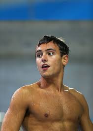 Daley won the 2009 fina world championship in the individual event at the age of 15, before regaining it in 2017. Hot Pictures Of Tom Daley Popsugar Celebrity
