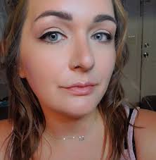 Nail artist recommendations for wedding nails in St. Louis area