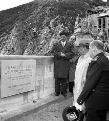 Ante la pertinaz sequía: ¿qué hacemos con Franco y sus pantanos? | Opinión