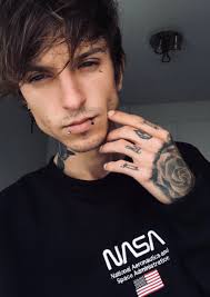 Keegan Hill (@KeeganDylanHill)