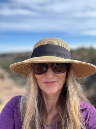 Donna Chisholm's Instagram, Twitter & Facebook