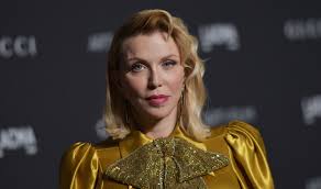 Courtney love is keeping the disney+ generation in check. Courtney Love Entschuldigt Sich Bei Dave Grohl Und Trent Reznor