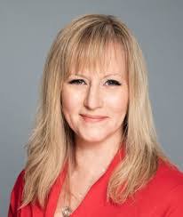 Lori Ellis's Instagram, Twitter & Facebook