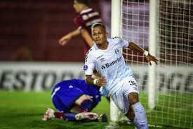 Neste momento, grêmio está na 19º posição, e internacional está na 11º posição. Free Fire Org Contrata Atacante Do Gremio Leo Pereira Free Fire Ge