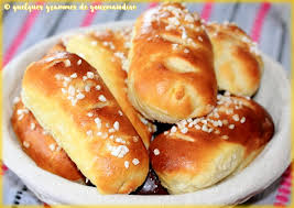Petits Pains Au Yaourt Bread Recipes Homemade Food Food And Drink
