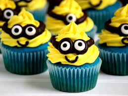 After that first chocolate layer i added a thick layer of buttercream. 15 Easy To Make Minions Cupcakes Cakes