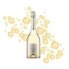 Rooted in the land of pinot noir, champagne deutz develops from this wonderful grape variety but also excels in the control of chardonnay wines with remarkable white wine. Amour De Deutz Blanc De Blancs Millesime Simply Wines Direct