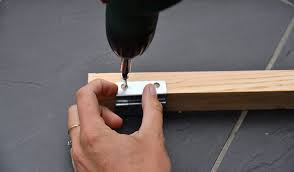 Tuto Fabriquez Un Etendoir A Linge Gain De Place Pour L Exterieur En 2020 Etendoir A Linge Etendoir Linge