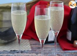 Coctel De Champan Y Cointreau Recette En 2020 Recette Soupe Soupe Champagne Soupes