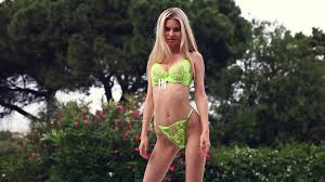 Briana Hot Blonde - EPORNER