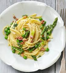 Spring Carbonara Recipe That S Simple Delicious And Kid Approved Recipes Pasta Healthy Pastafoodrecipes Spring Dinner Pasta Recipes Recipes