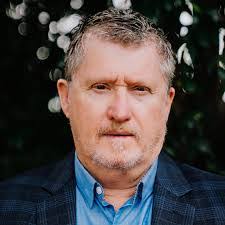 Thomas Winning's Instagram, Twitter & Facebook