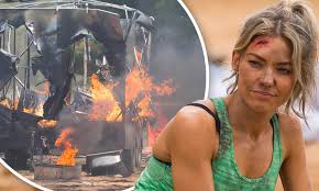 To view this video please enable javascript, and consider upgrading to a web browser that supports html5 video. Home And Away The Chaotic Moment A Bomb Goes Off In Summer Bay Daily Mail Online