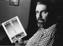 Сергей довлатов — писатель, имя которого известно практически во всех уголках планеты. Dmitrij Bykov O Sergee Dovlatove On Peremestilsya V Polozhennyj Emu Srednij Ryad