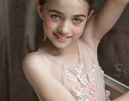 Abigail Ratchford Projects :: Photos, videos, logos, illustrations and  branding :: Behance