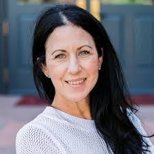 Alex Girvin's Instagram, Twitter & Facebook