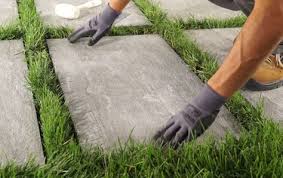 Carrelage 2cm Pose Sur Pelouse Comment Poser Dalles 20mm Sur Herbe Dalle Jardin Jardin Moderne Pas Japonais
