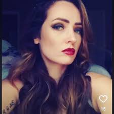 Dani Cameron (@MissDaniCam)