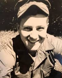 Happy Veterans Day to all those that who have selflessly sacrificed their  lives to help better ours! Today a special thank you to my granddaddy's who  proudly served in the US Navy