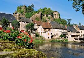 Segur Le Chateau C J F Amelot Adt Correze Correze Tourisme Les Regions De France