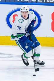The latest stats, facts, news and notes on kole lind of the vancouver canucks. Kole Lind Klind13 Twitter