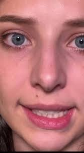 Anna Vanover's Instagram, Twitter & Facebook