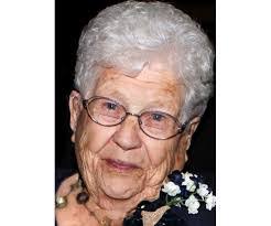 Helen Mach's Instagram, Twitter & Facebook