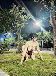 Pickkkku's provocative CosBlay photo on EroMe