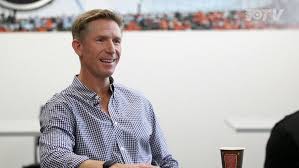 A native of warburg, alberta, hakstol was the head coach for sioux city musketeers for four seasons. 1 On 1 Dave Hakstol Nhl Com