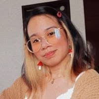 Kristen Carl's Instagram, Twitter & Facebook