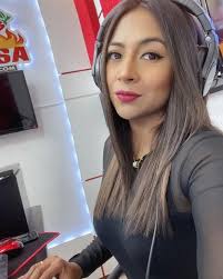 Hermosa noche ternuras 🎶❤️ @taty_ortega.j DESCARGUE NUESTRA APP: 📲.  ANDROID:  https://play.google.com/store/apps/detailsid=com.compuhomesoluciones.radiolapicosa&hl=es_EC&gl=US  📲 IPHONE : https://apps.apple.com/us/app/radio-la-picosa/id1399753277 ...