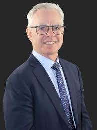 Adelaide Hansen's Instagram, Twitter & Facebook