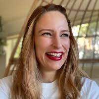 Candice Schaffer's Instagram, Twitter & Facebook